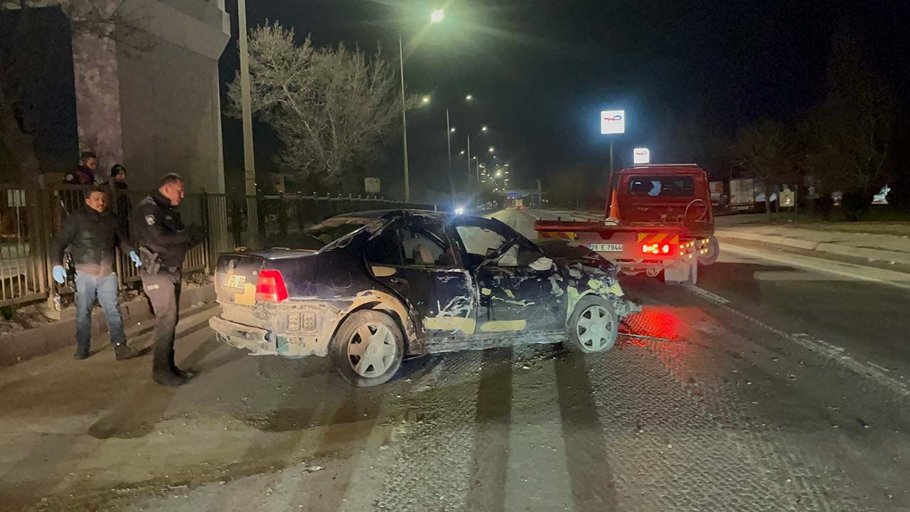 Eskişehir'de korkunç kaza: Sürücüsü ehliyetsiz aracı kullandı.