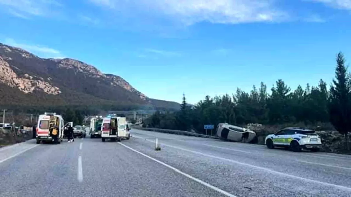 Muğla'da Kaza: 5 Kişi Yaralandı