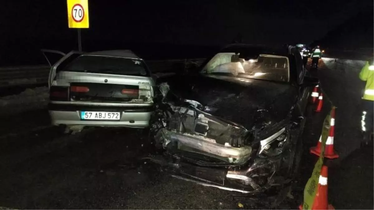 Sinop'ta 3 Kişi Trafik Kazasında Hayatını Kaybetti.