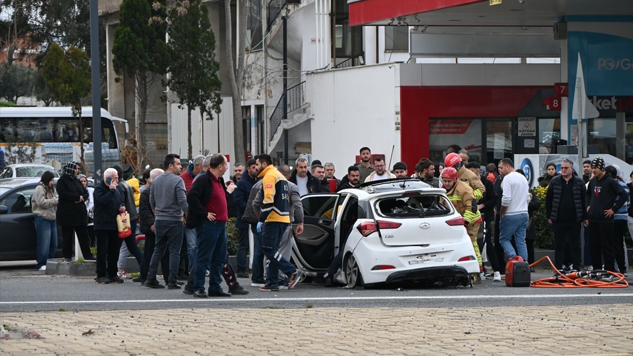 Manisa'da trafik kazasında 3 kişi yaralandı!