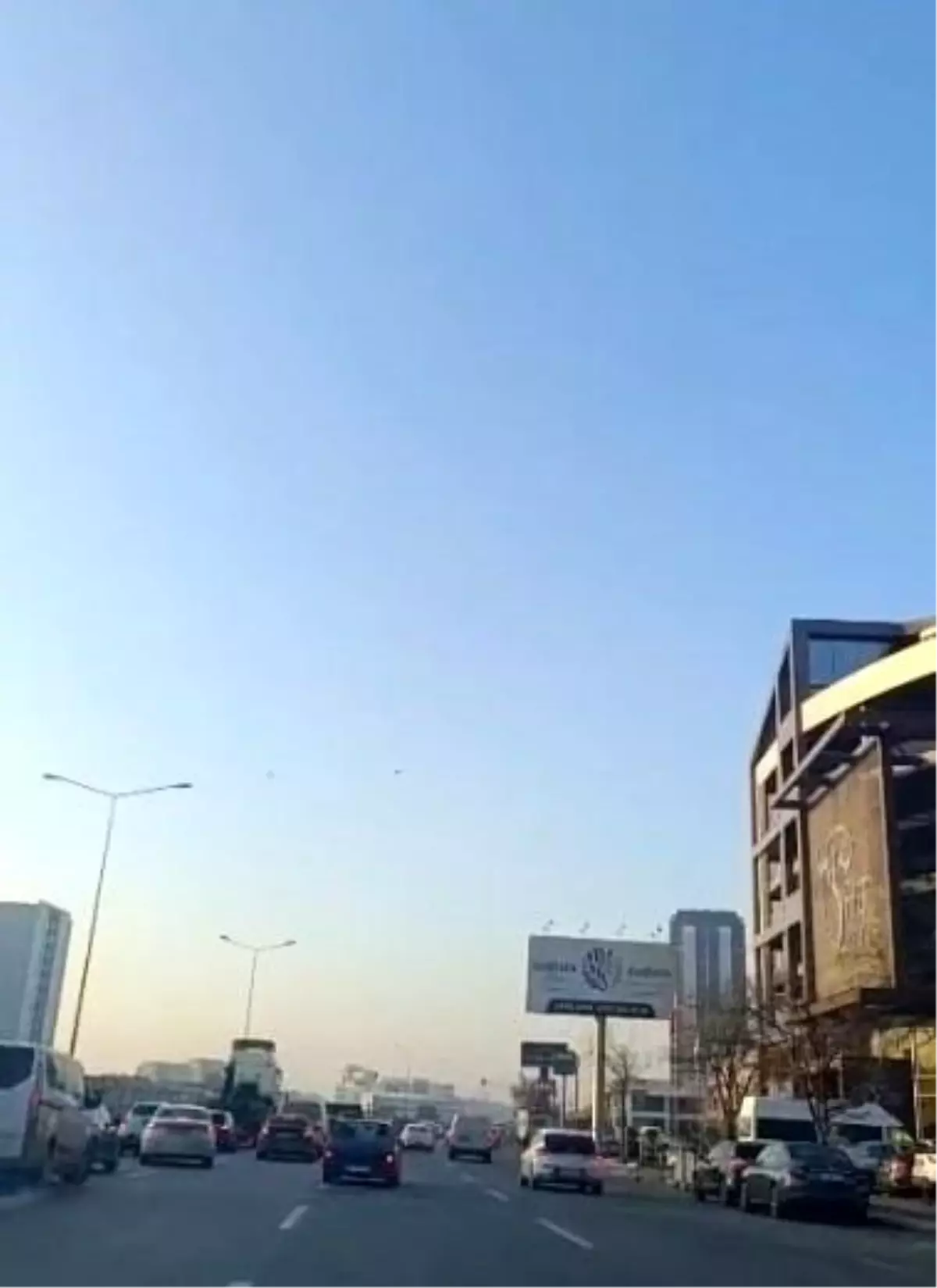 Ankara’da Art arda Gerçekleşen Trafik Kazası!