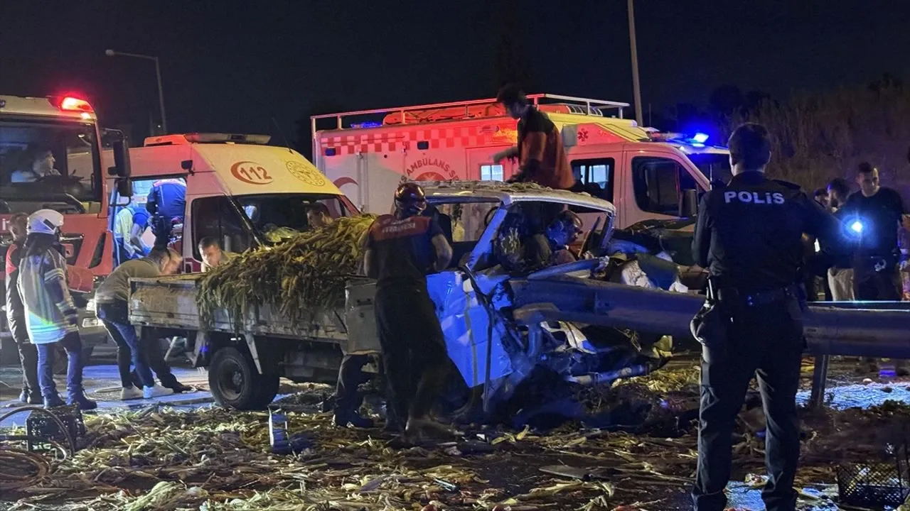 İzmir'de trafik kazasında 122 kişi hayatını kaybetti.