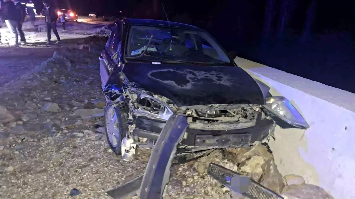 Hisarcık'ta Kaza Sonucu 2 Kişi Yaralandı.