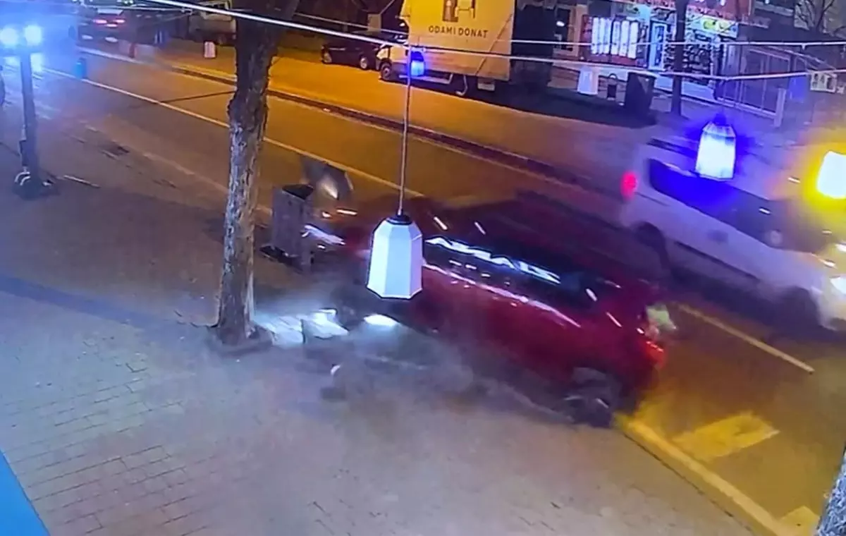 İnegöl'de Trafik Kazasında 2 Kişi Yaralı