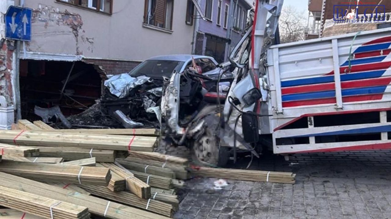 Korkunç kaza: Kamyon Mağazaya Çarptı, 2 Kişi Hayatını Kaybetti, 1 Kişi Yaralandı