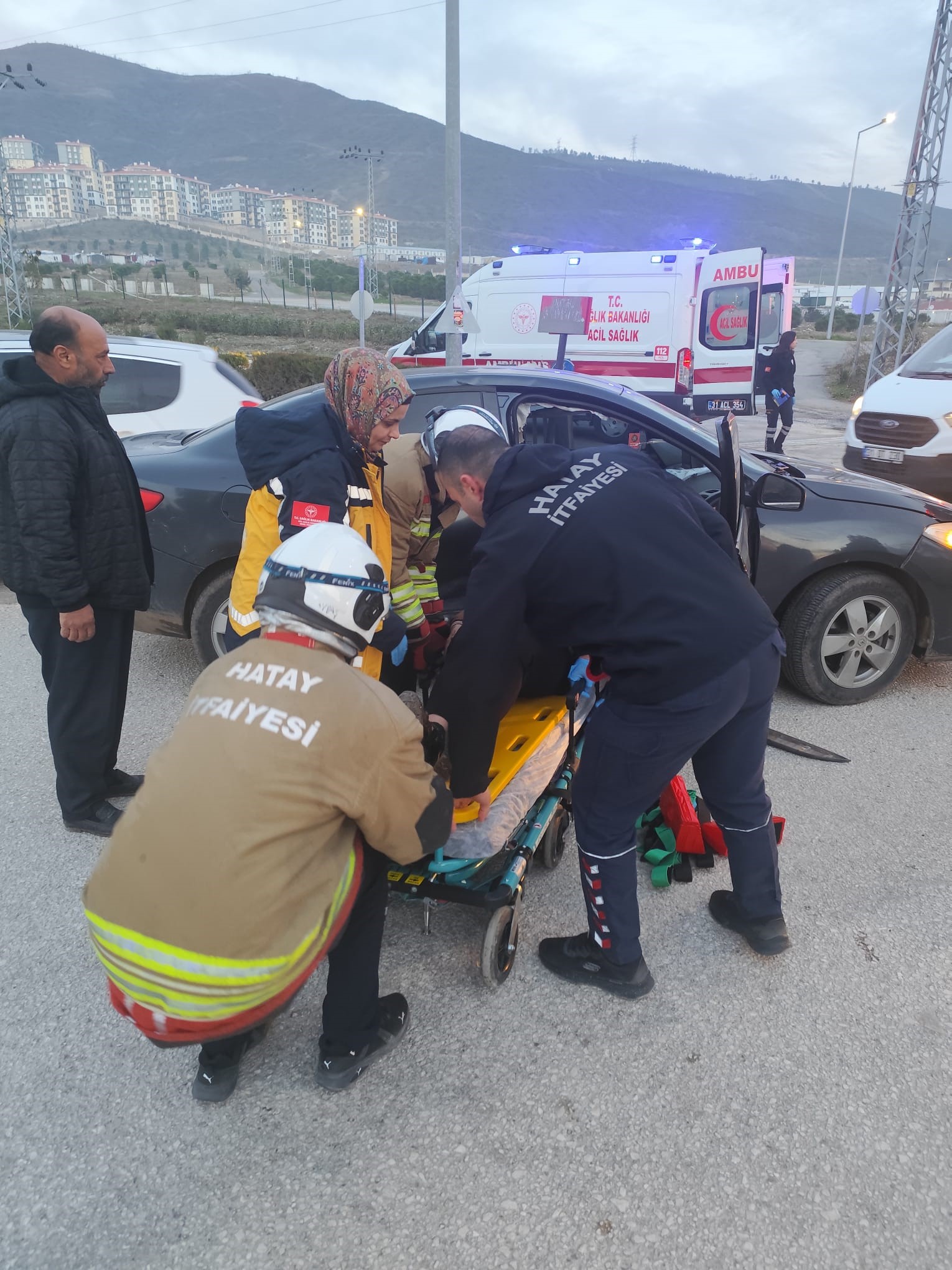 Sorunlu kavşakta bir kez daha trafik kazası
