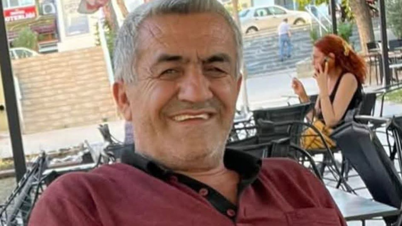 Ünal Aktaş, trafik kazasında hayatını kaybetti.