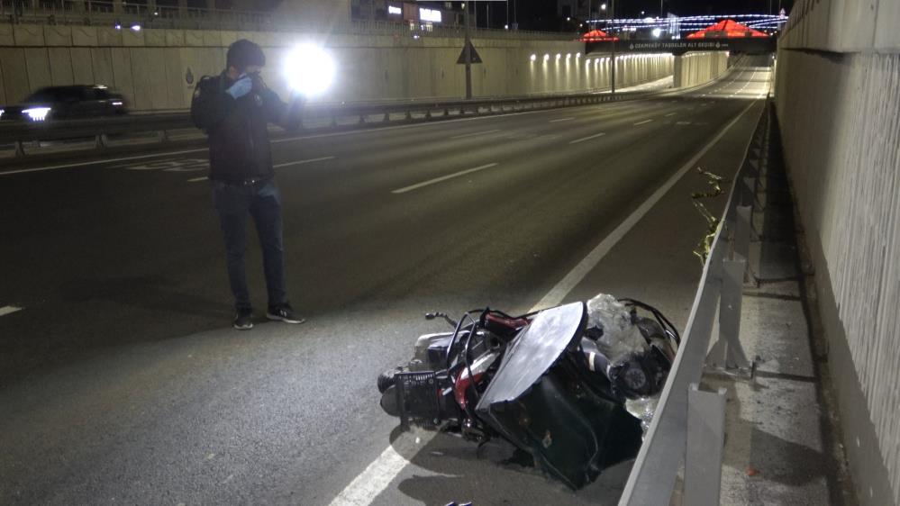 Trafik kazasında motosiklet sürücüsü hayatını kaybetti.