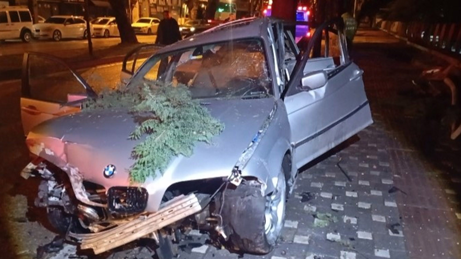 Bursa'da korkunç olay: 2 kişi ciddi şekilde yaralandı.