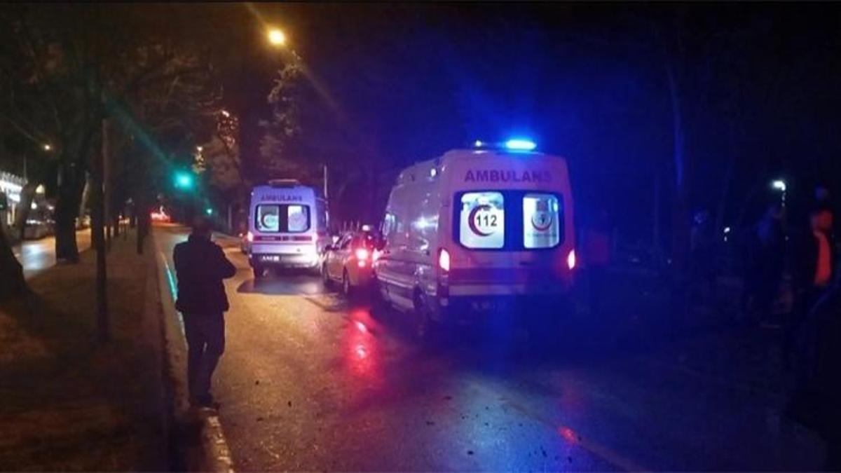 Bursa'da sabah saatlerinde ciddi bir kaza meydana geldi, yaralılar bulunuyor.