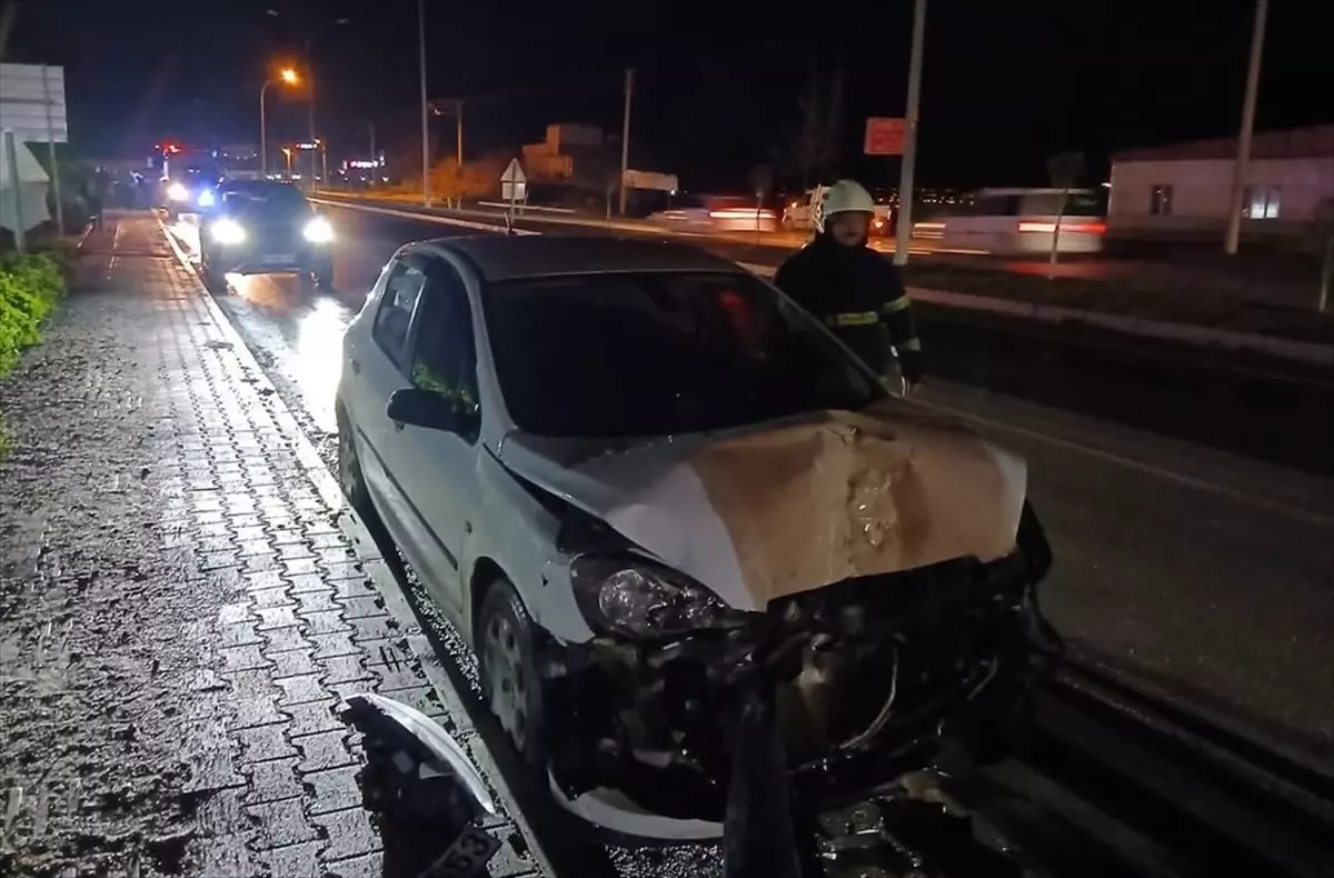 Kırıkhan'da Trafik Kazasında 6 Kişi Yaralandı
