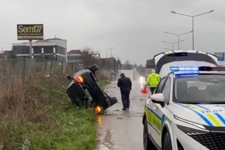 Yalova - Orhangazi yolu kaza haberi: Araç takla attı! 