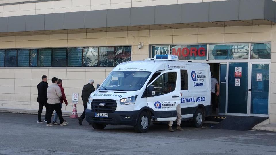 Arkadaşından ödünç aldığı motosikletle kaza yapan genç yaşamını yitirdi.