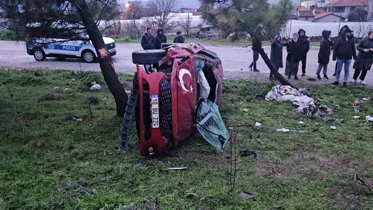 Balıkesir'de Kaza: 2 Yaralı