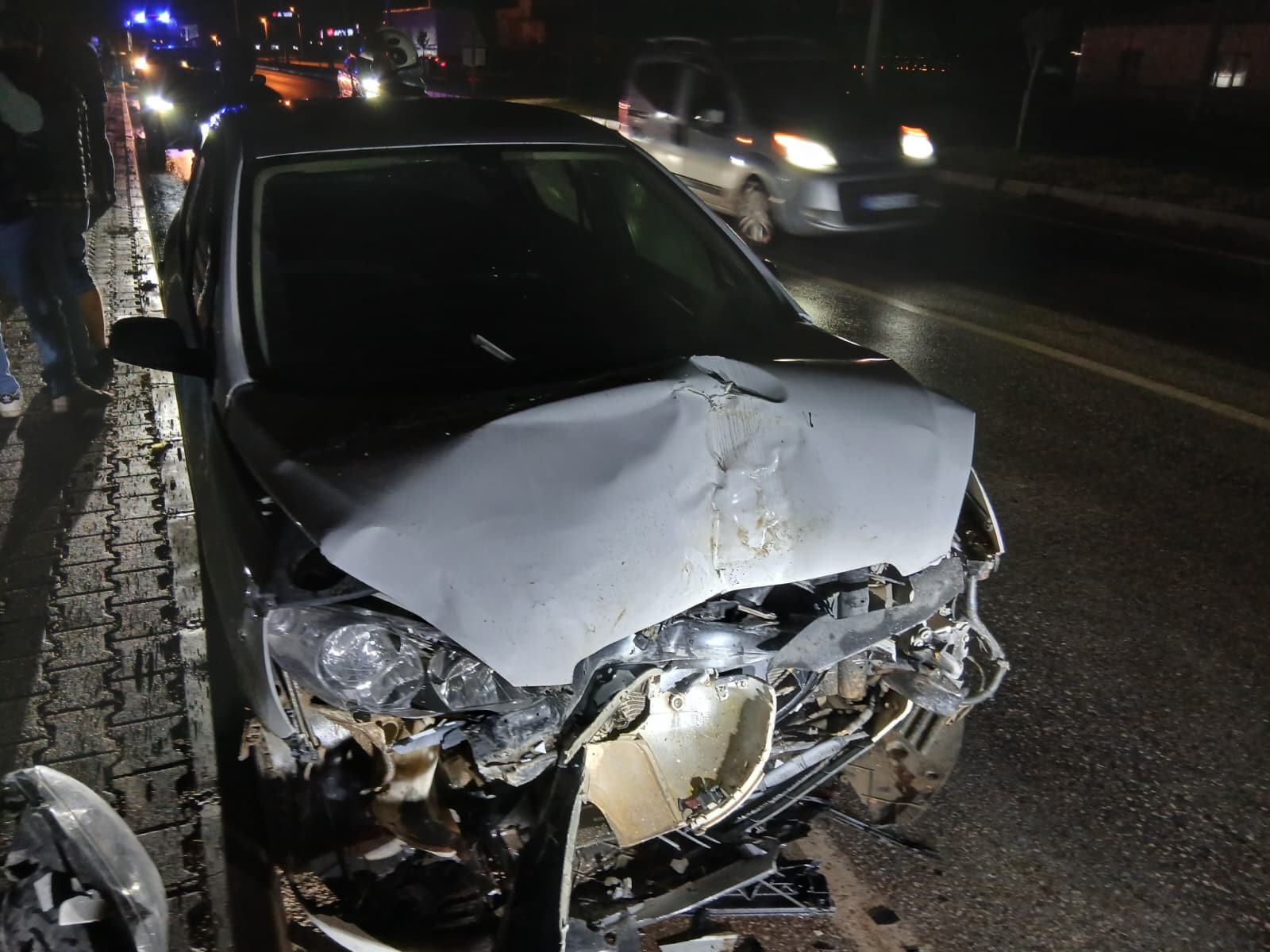 Kırıkhan'da meydana gelen trafik kazasında 6 kişi yaralandı.