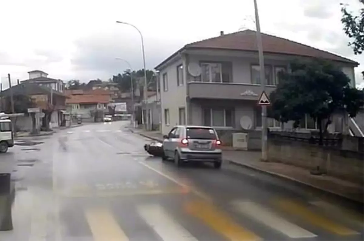 Serdivan'da Trafik Kazasında 77 Yaşındaki Kadın Hayatını Kaybetti.