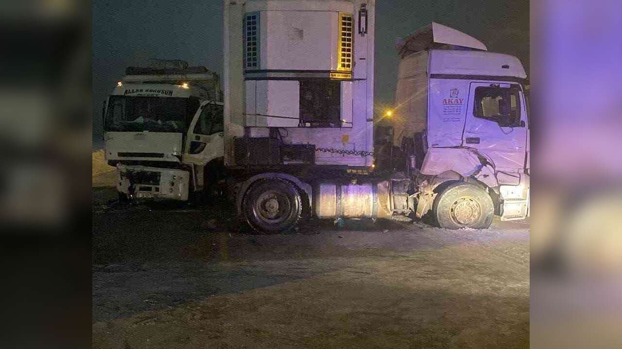 Tatvan'da trafik kazasında 1 kişi yaralandı.