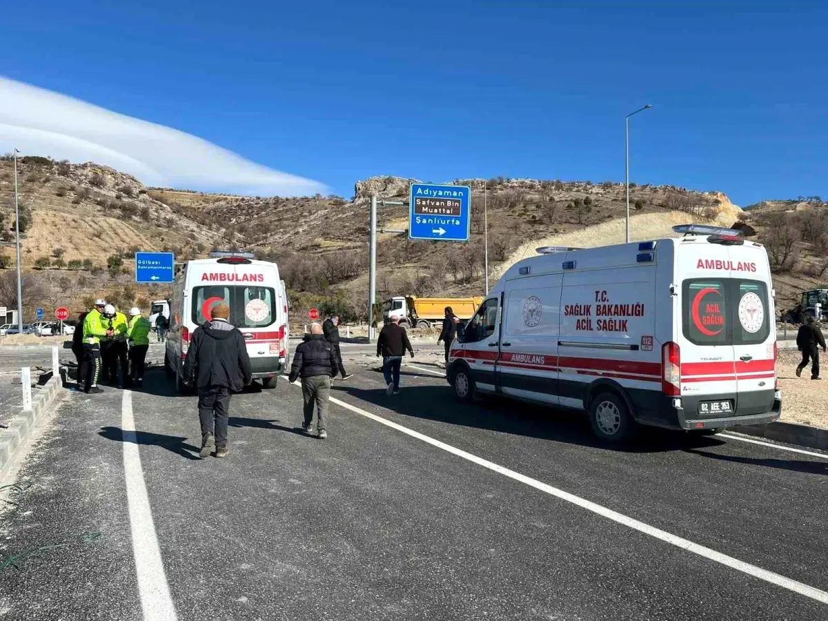 Adıyaman'da Kaza Sonucu 4 Kişi Yaralandı