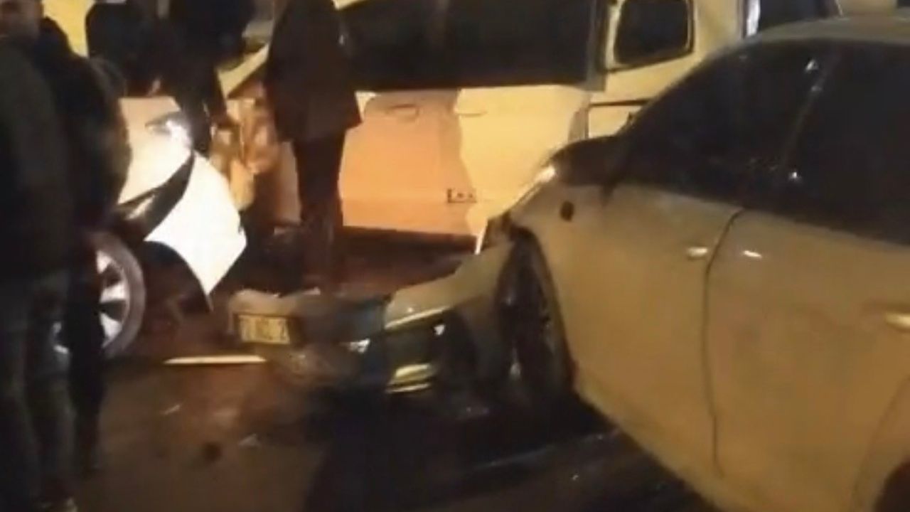 Batman'da ardı ardına yaşanan trafik kazası sonucu bir kişi yaralandı.