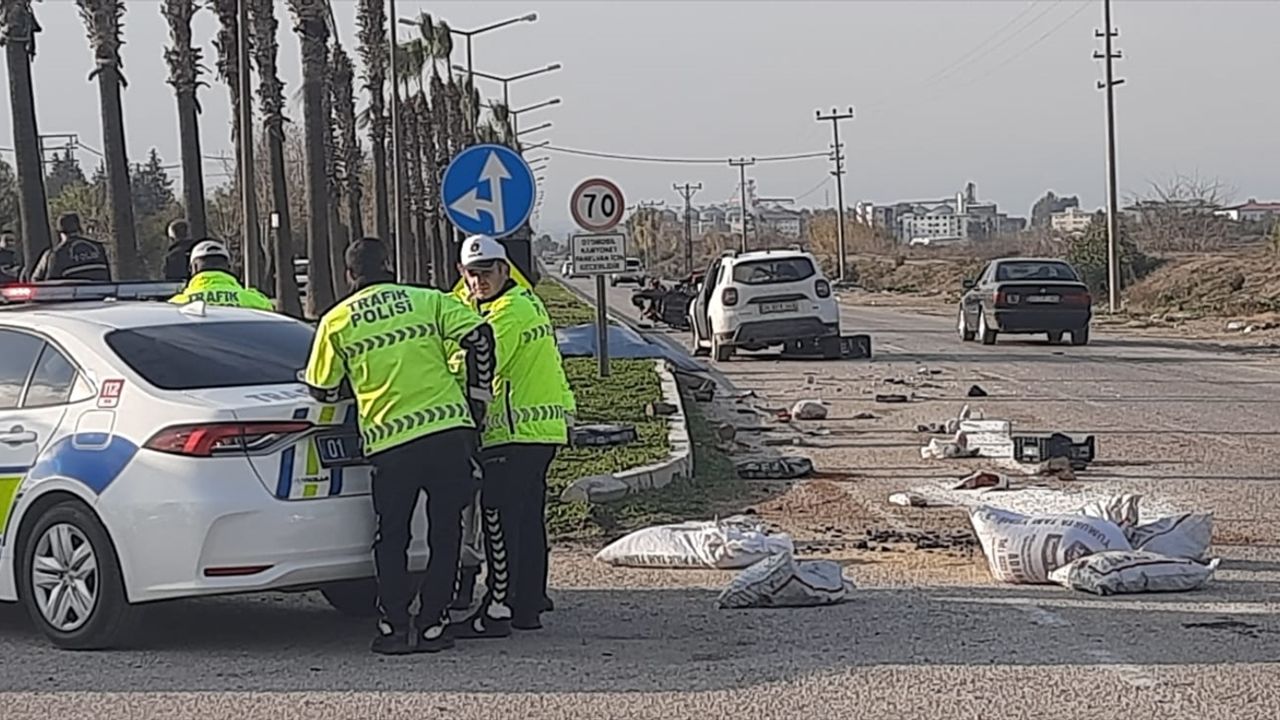 Adana'da üç tekerlekli motosiklet sürücüsü öldü.