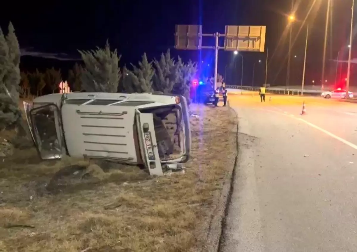 Afyon'da Kaza: Araç Sürücüsü Ciddi Şekilde Yaralandı