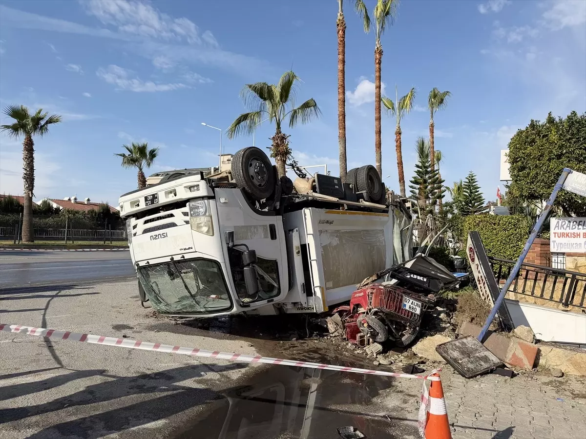 Alanya'da Kaza Sonucu 3 Kişi Yaralandı