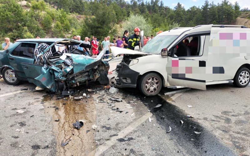 Denizli'de trafik kazalarında 63 ölü, 6 bin 357 yaralı var.