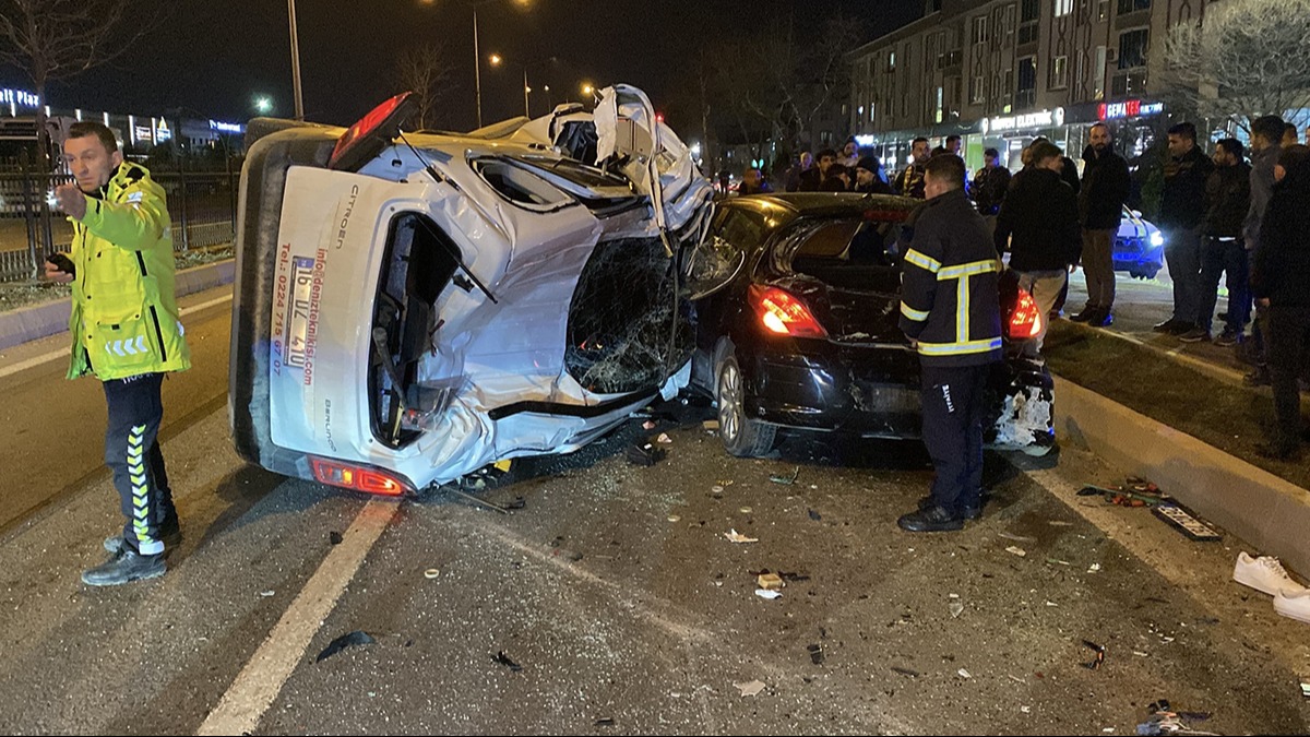 Bursa'da zincirleme trafik kazasında ölü ve yaralılar - STAR