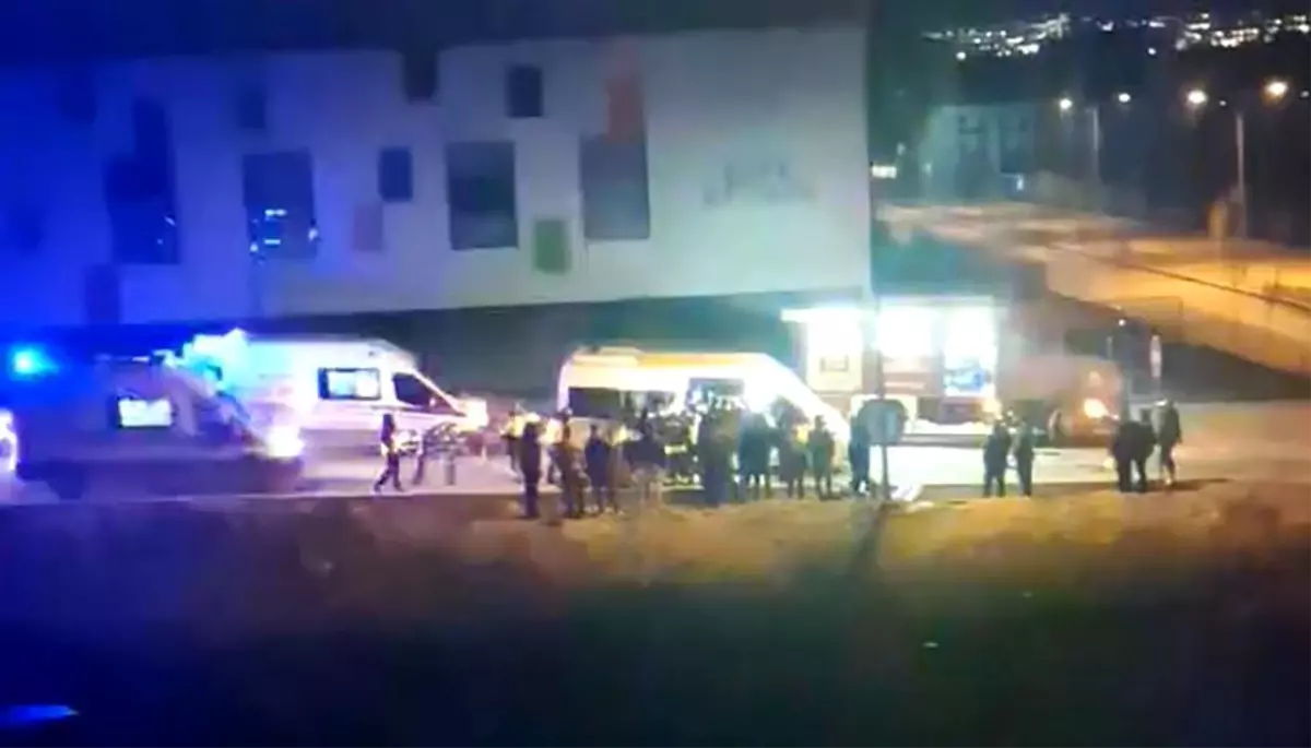 Eskişehir'de meydana gelen trafik kazasında 4 kişi yaralandı.