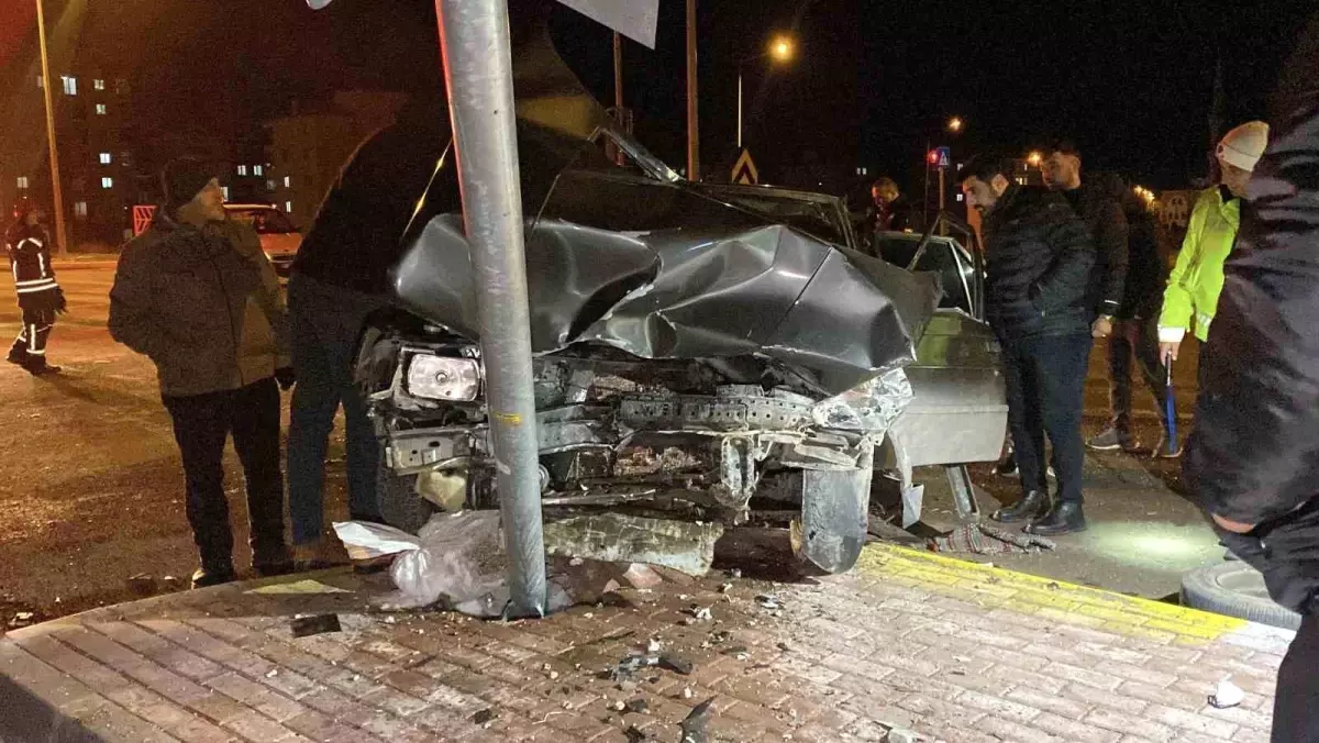 Çorum'daki Kaza: 4 Kişi Yaralandı
