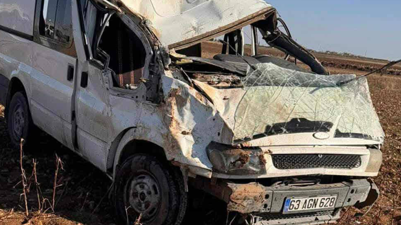 Akçakale'de trafik kazasında 1 kişi hayatını kaybetti, 1 kişi yaralandı.