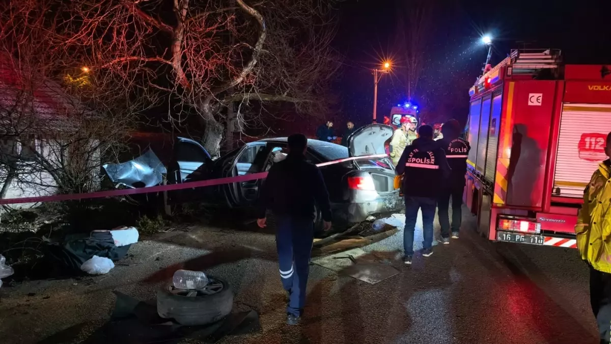 İnegöl'de Kaza: 2 Kişi Hayatını Kaybetti, 2 Kişi Yaralı