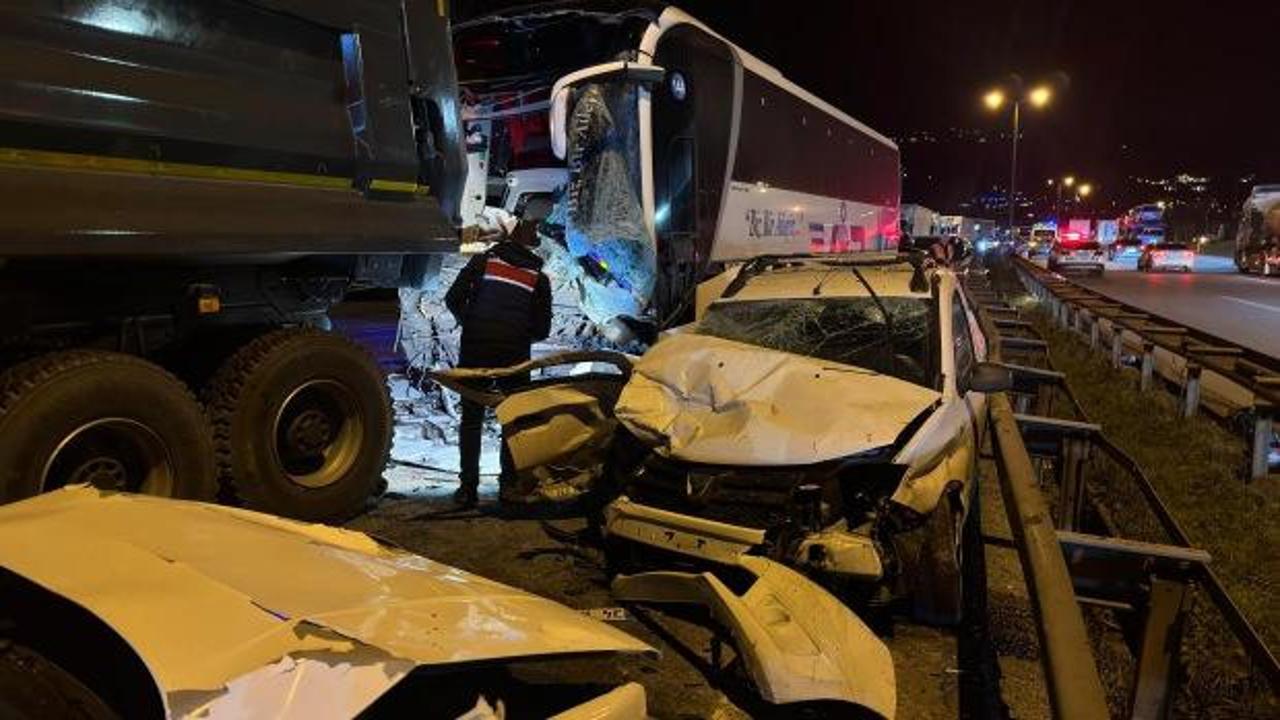 Anadolu Otoyolu'nda ardışık kaza nedeniyle Ankara girişi kapalı.