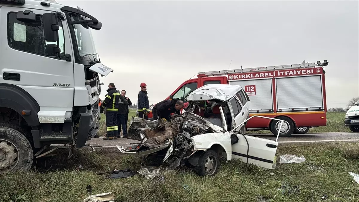 Kırklareli'nde trafik kazasında bir kişi öldü, bir kişi yaralandı.