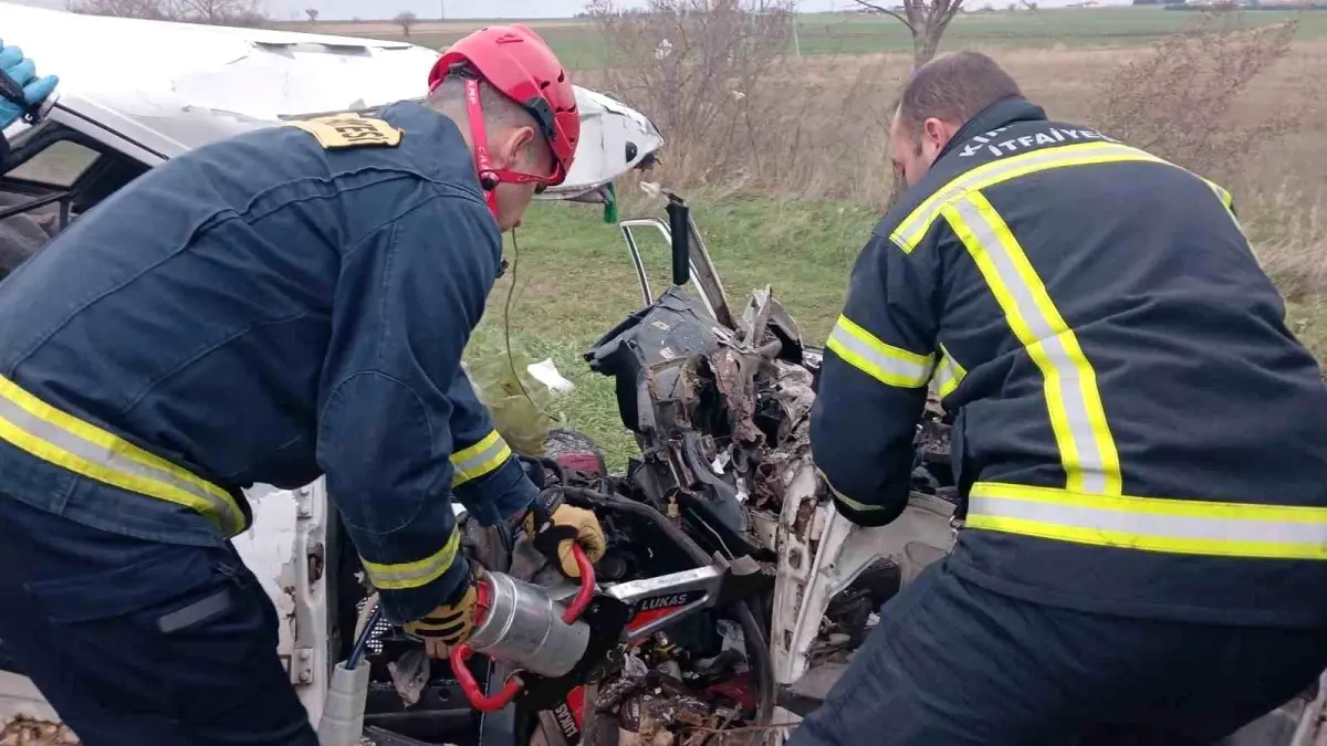 Kırklareli'ndeki Trafik Kazasında 1 Kişi Hayatını Kaybetti, 1 Kişi Yaralandı