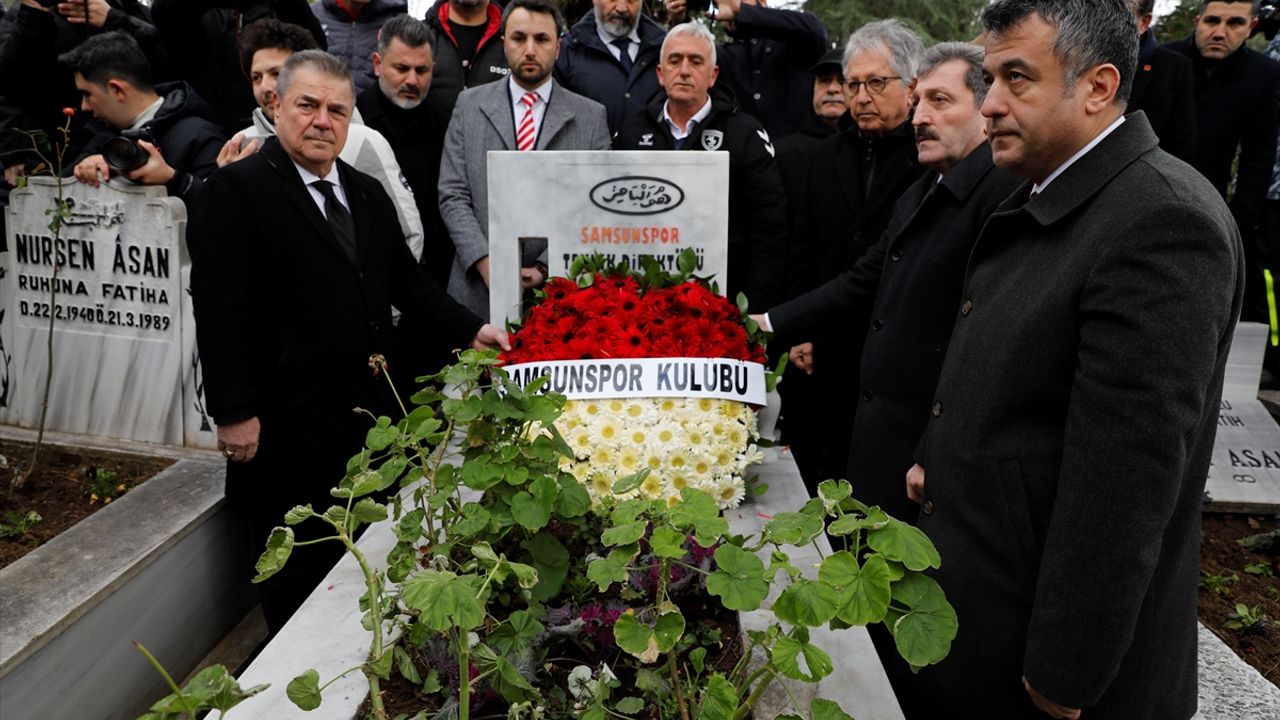 Samsunspor'un 37 yıl önceki trafik kazası kurbanları anıldı.