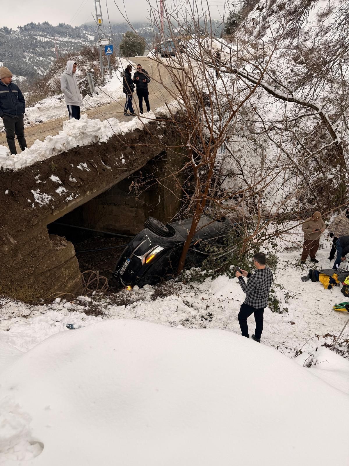 Belen'de kaza meydana geldi: 5 kişi yaralandı