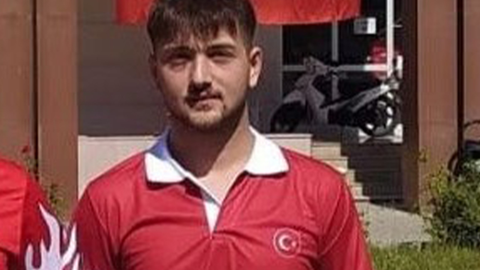 Eski milli sporcu motosiklet kazasında hayatını kaybetti.