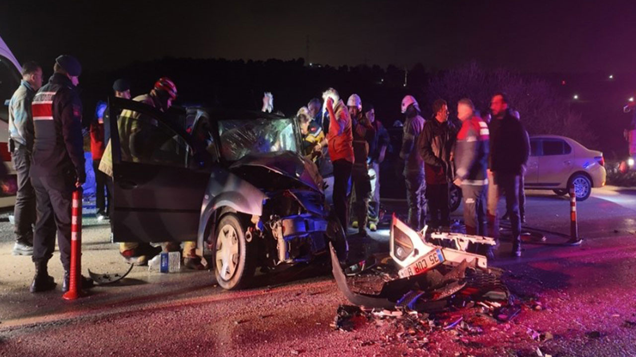 İzmir'de trajik kazada 6 kişi yaralandı, 2'sinin durumu ağır.