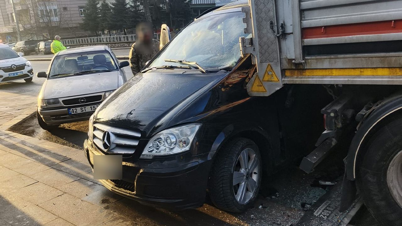 Sanayi Caddesi'nde Kaza meydana geldi.