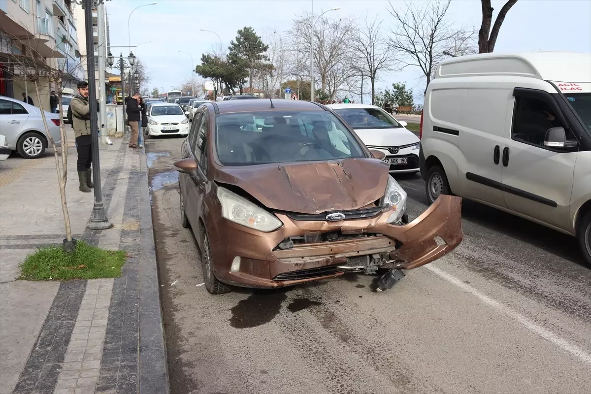 Ünye'de trafik kazasında 1 kişi yaralandı.