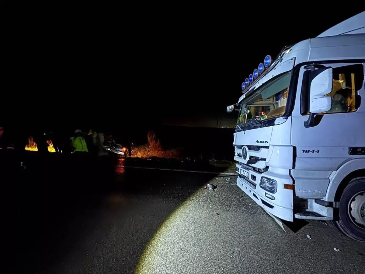 Bursa'da Trafik Kazasında 8 Kişi Yaralandı.