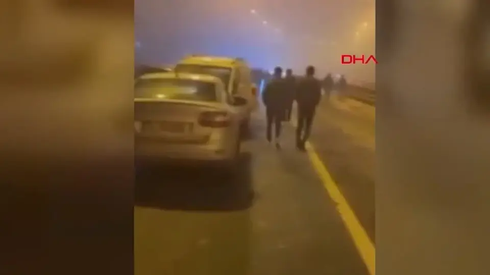 Diyarbakır'daki zincirleme kaza, 13 aracı etkiledi.