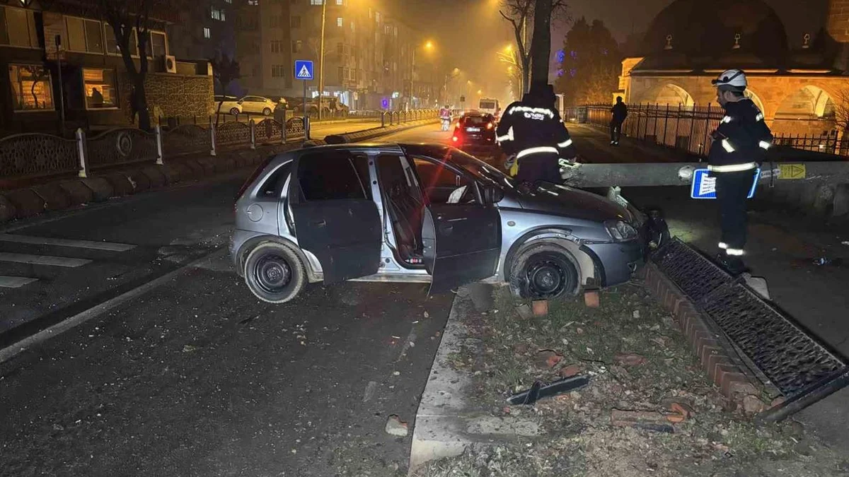 Edirne'de Trafik Kazası Yoğun Sis Yüzünden Oluştu