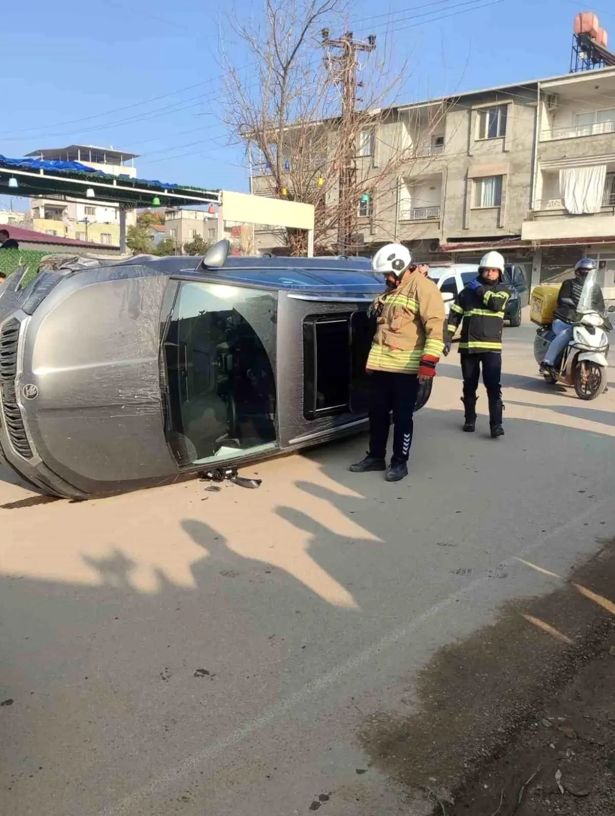 Hatay'da 2 kişi yaralandı trafik kazasında.