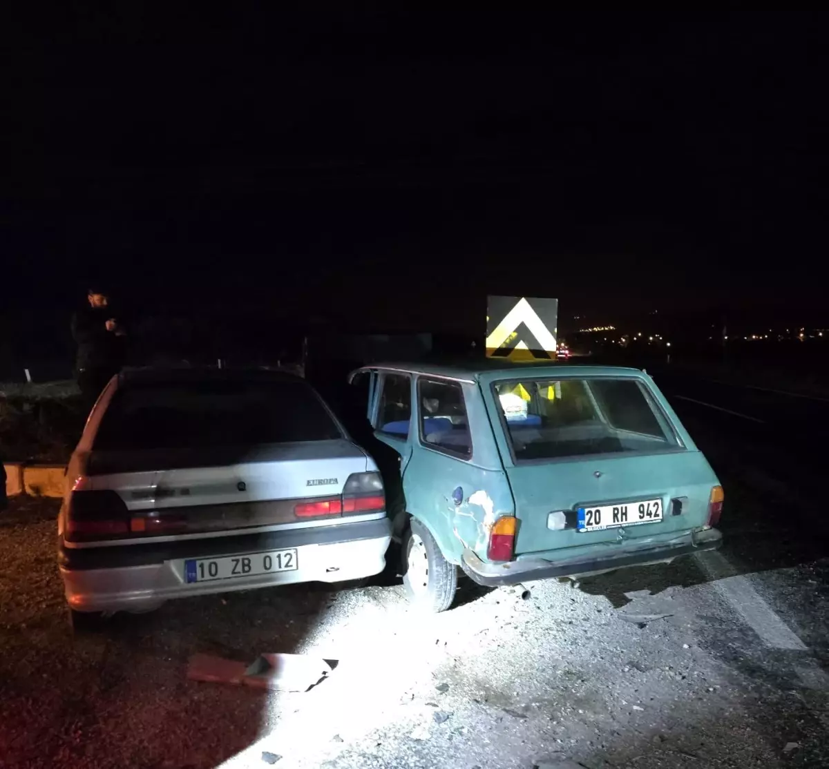 Trafik Kazası Denizli'de: İki Kişi Yaralı