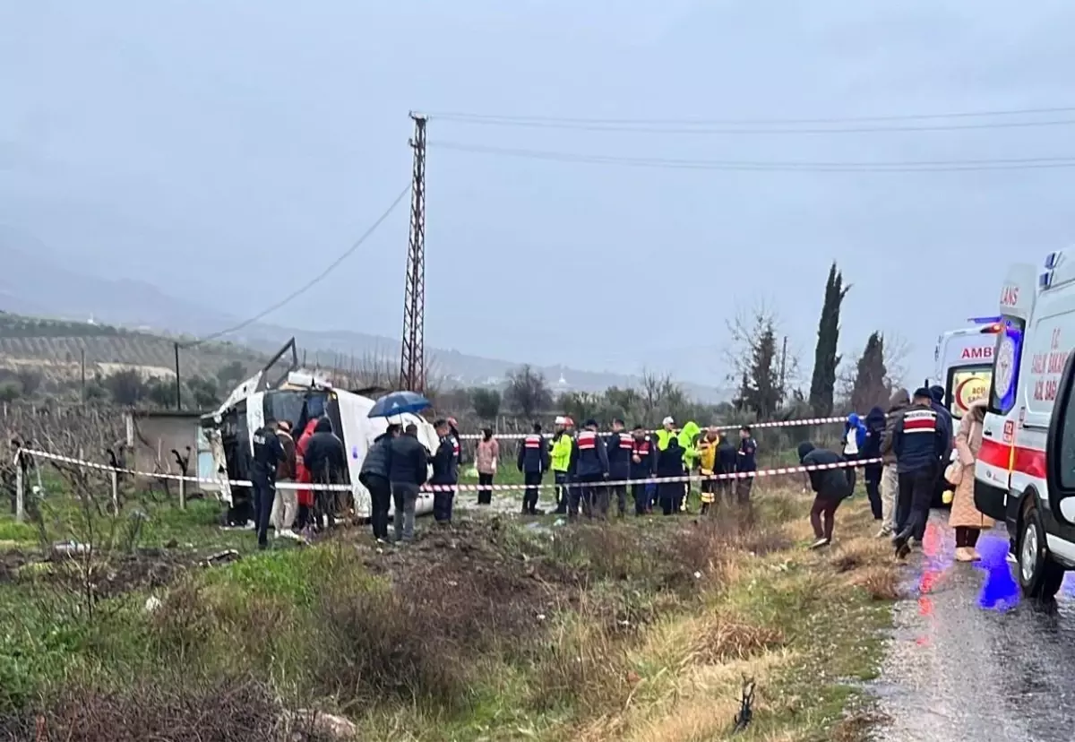 Buldan'da kaza sonucu 1 kişi hayatını kaybetti ve 22 kişi yaralandı.
