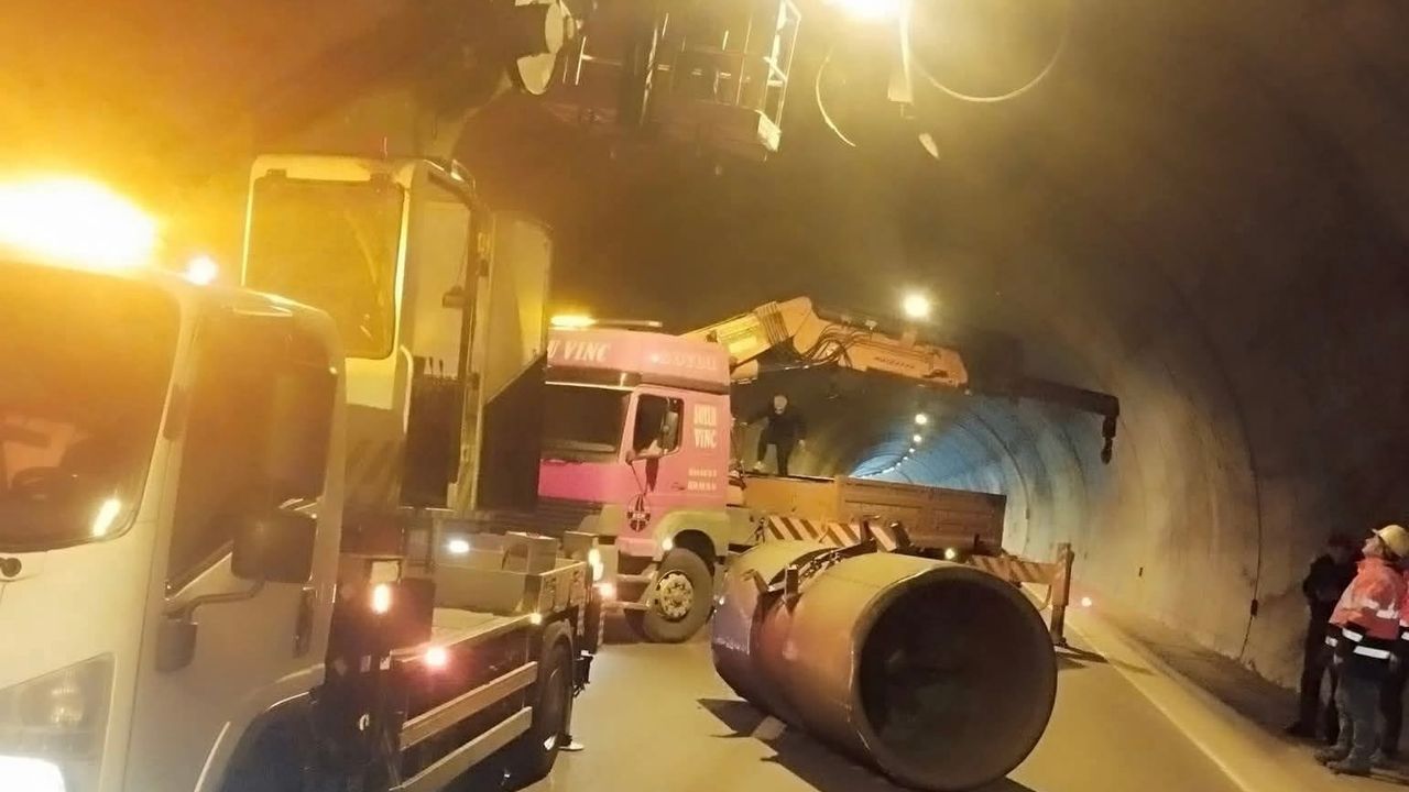 Araklı Tüneli'nde Trafik Kazası Oluştu.