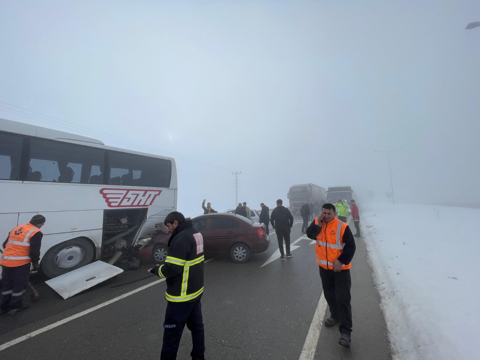 Trafik kazası zinciri yedi kişiyi yaraladı.