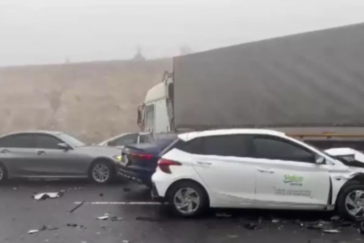 Gaziantep'te ardışık trafik kazası: Can kayıpları ve yaralananlar bulunuyor